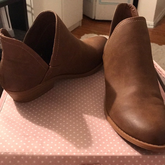 Universal Thread Shoes - Ankle Boots